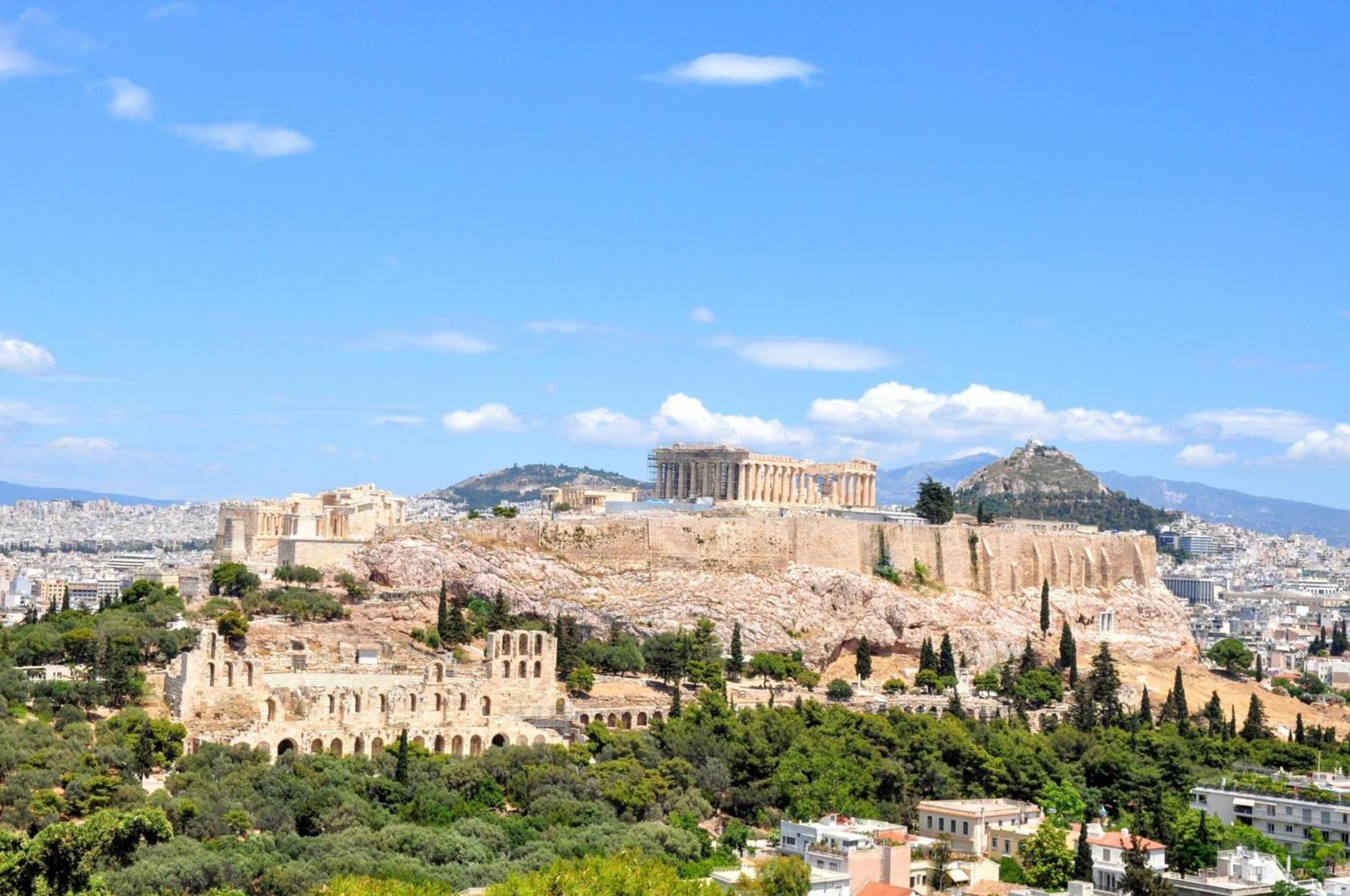 Cozy Apartment In Acropolis With Roof Garden Atenas Exterior foto